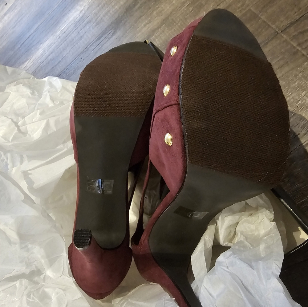 Womens high heel shoes size 10